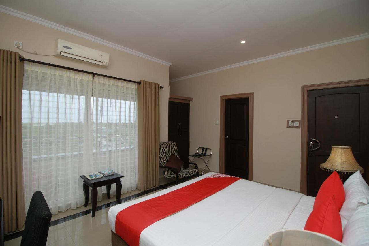 Oyo 317 Choy'S Waterfront Residence Negombo Bagian luar foto