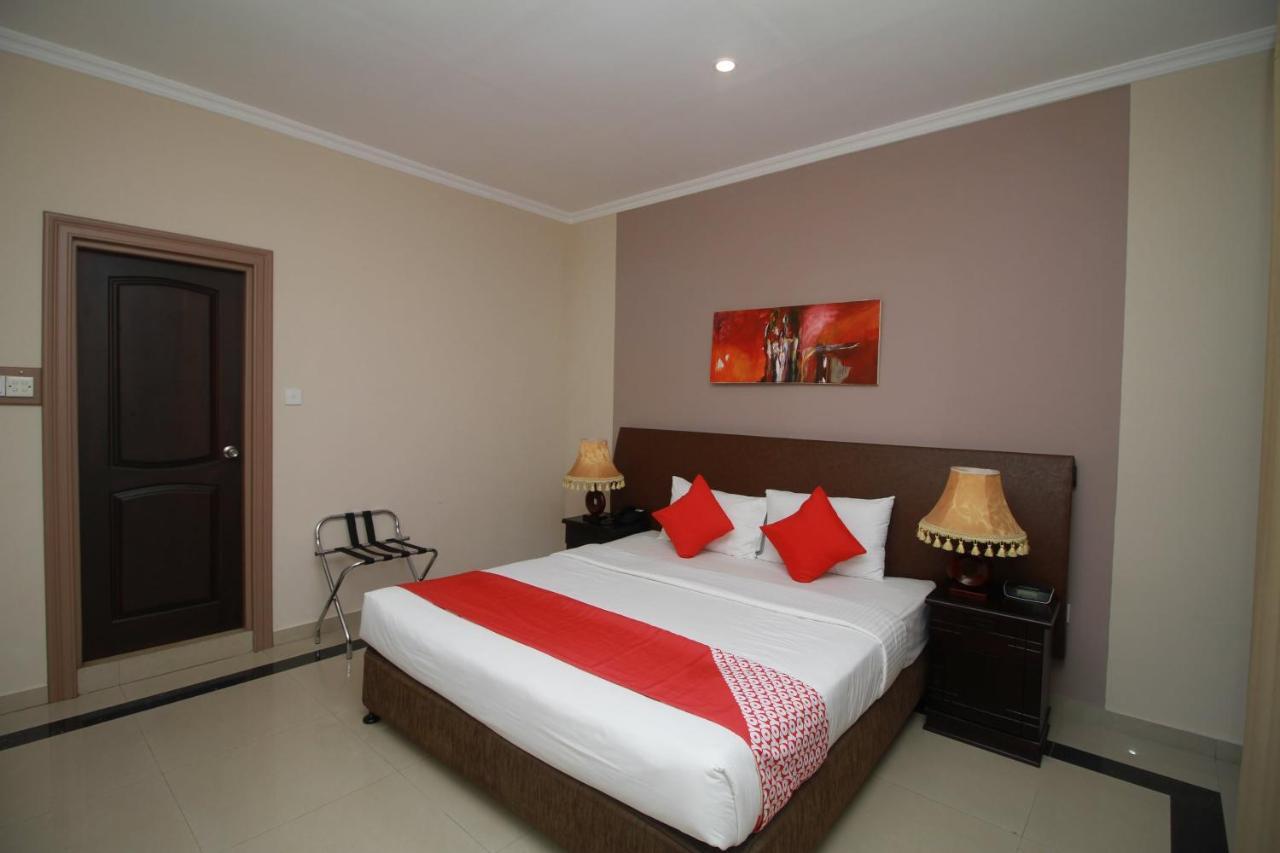 Oyo 317 Choy'S Waterfront Residence Negombo Bagian luar foto