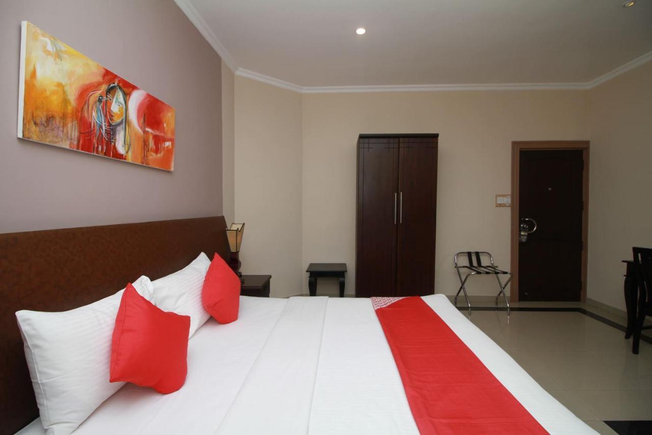 Oyo 317 Choy'S Waterfront Residence Negombo Bagian luar foto