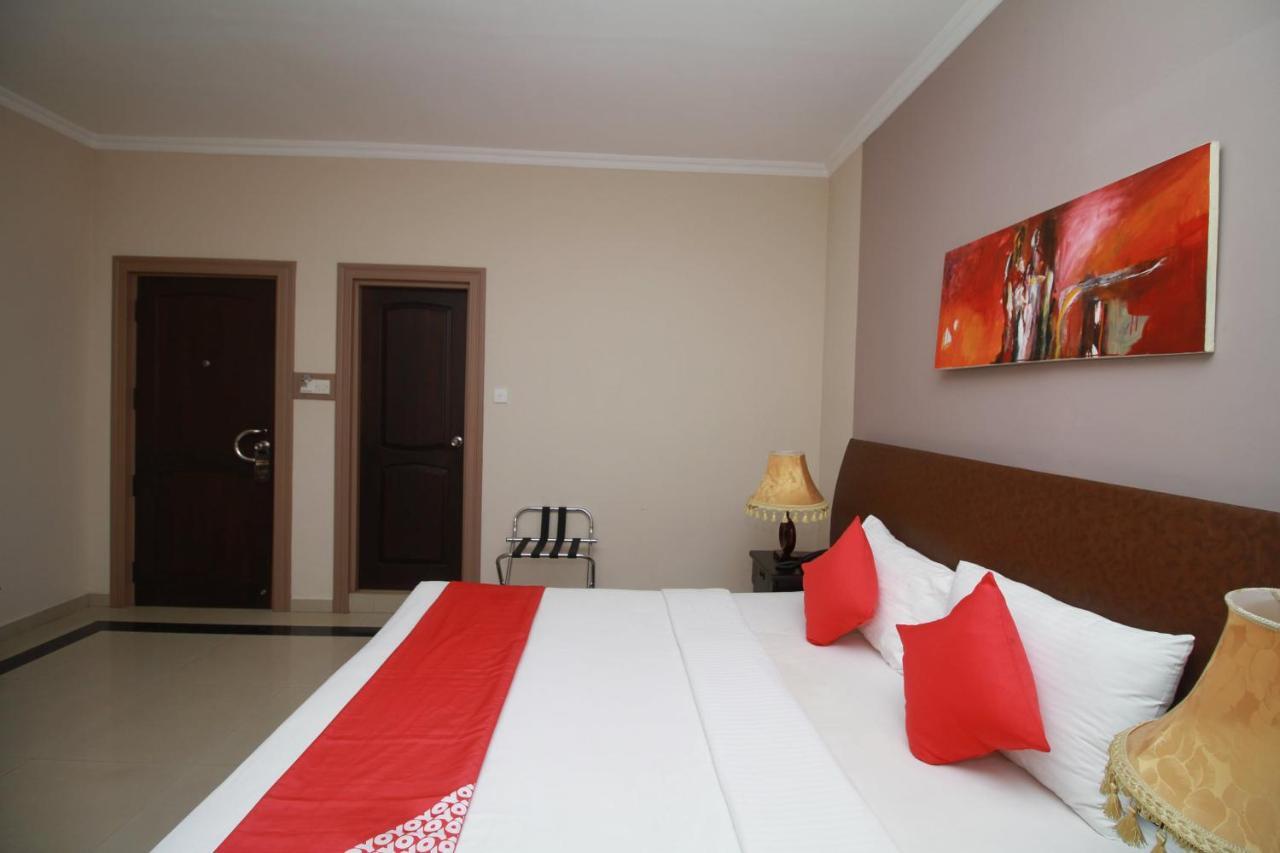 Oyo 317 Choy'S Waterfront Residence Negombo Bagian luar foto