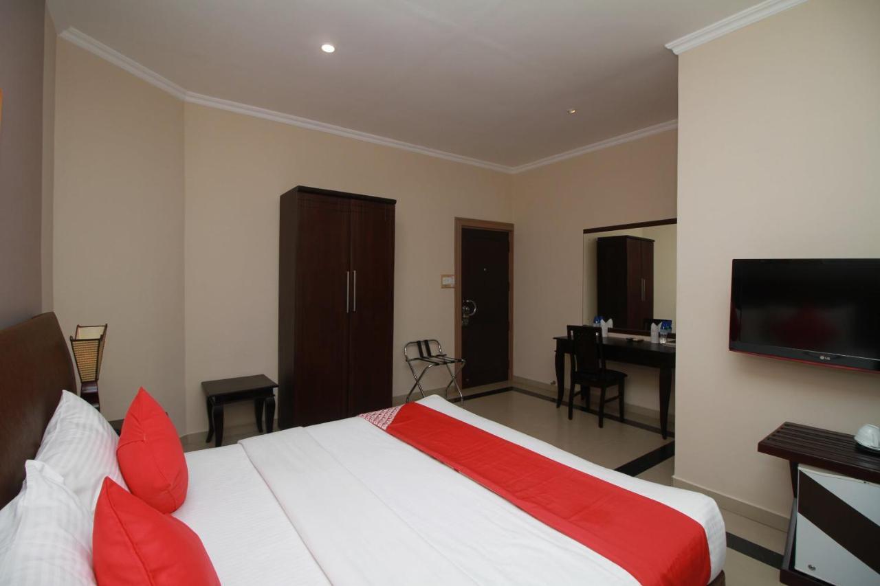 Oyo 317 Choy'S Waterfront Residence Negombo Bagian luar foto