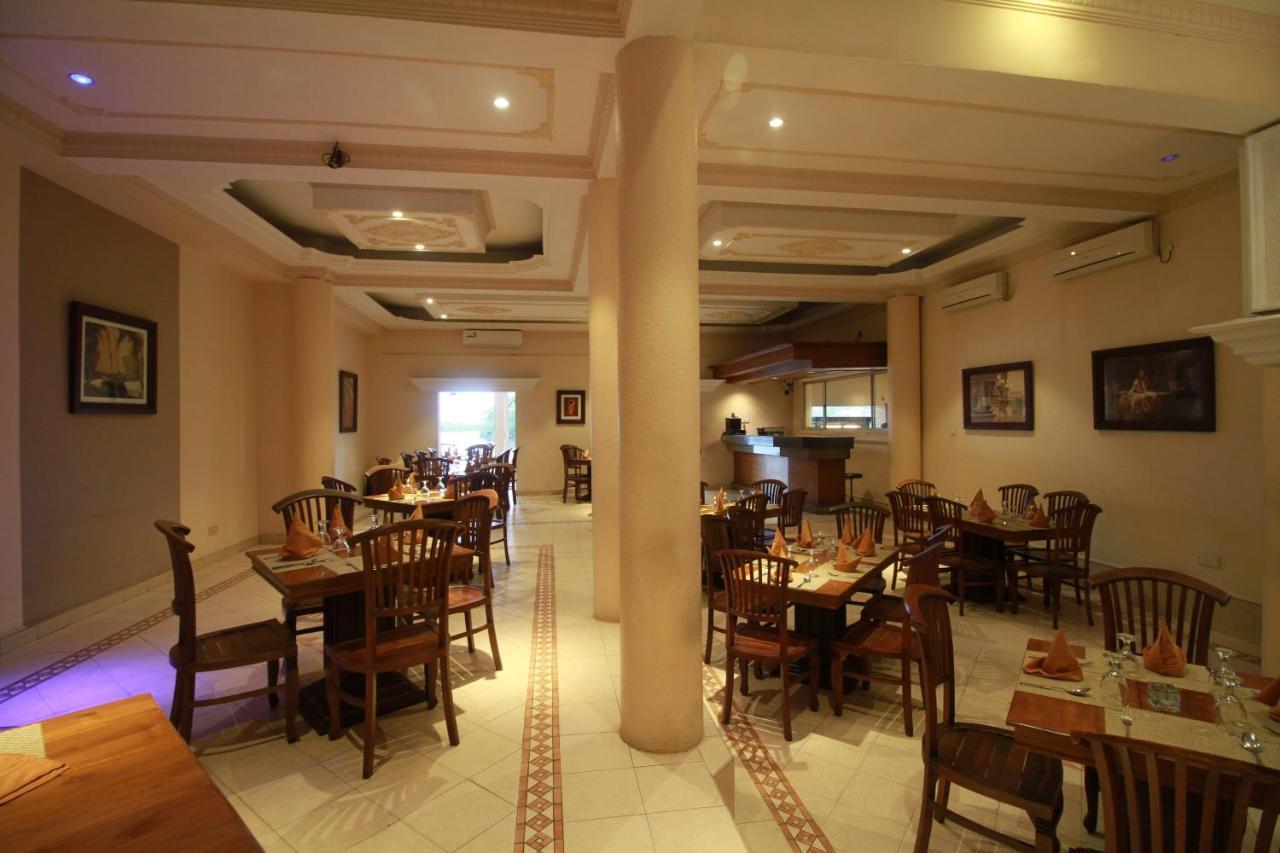Oyo 317 Choy'S Waterfront Residence Negombo Bagian luar foto
