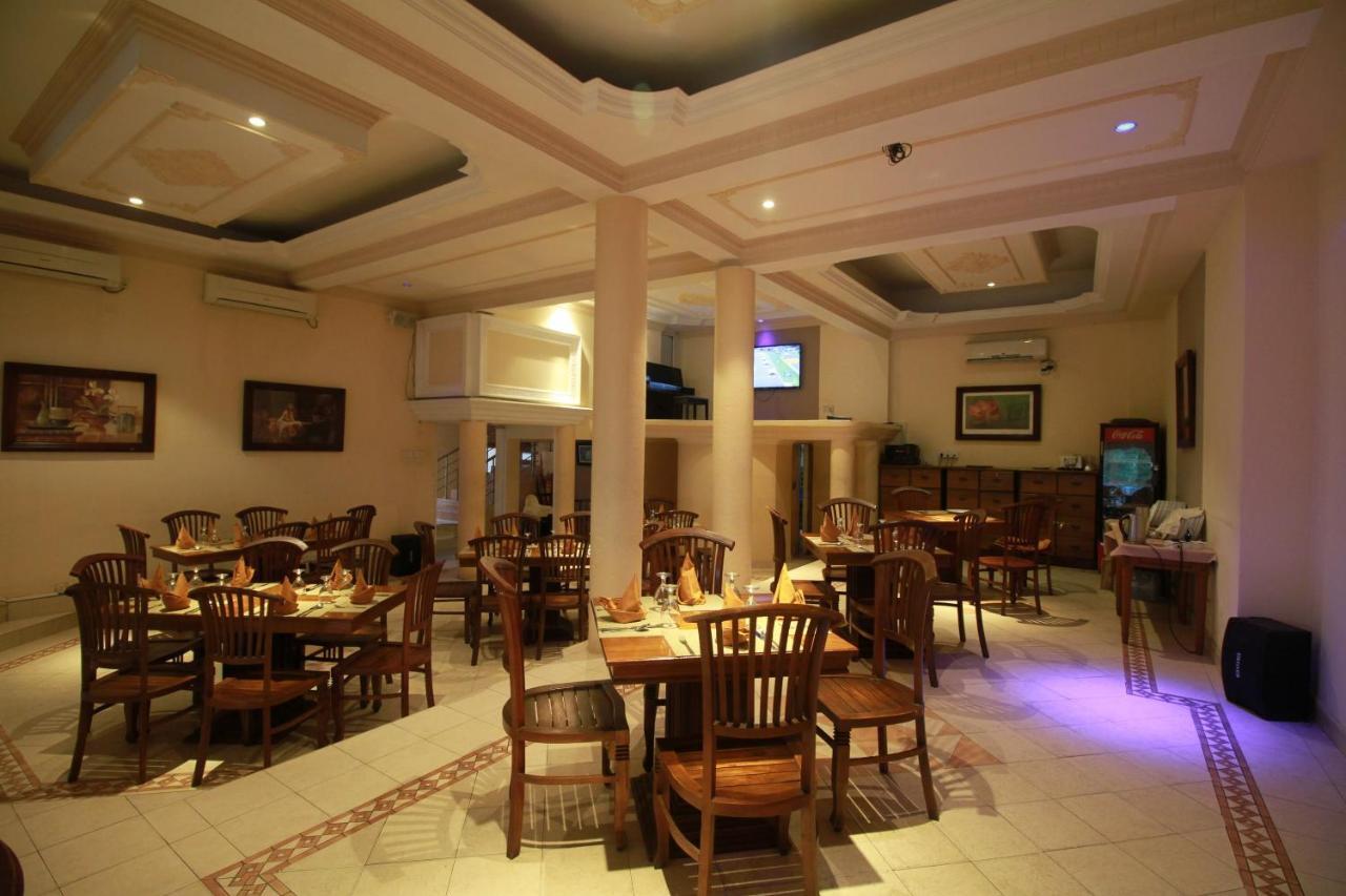 Oyo 317 Choy'S Waterfront Residence Negombo Bagian luar foto